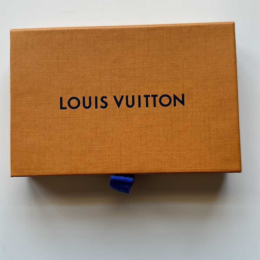 Louis Vuitton EMPTY Gift Set: Box, Envelope, Card, and Ribbon - Picture 4 of 9
